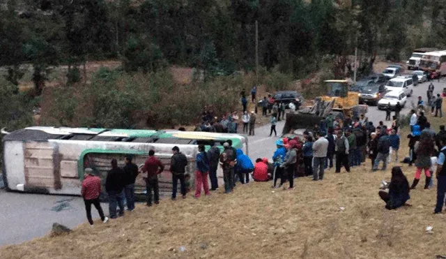 Vuelco de bus interprovincial deja 22 heridos en Áncash