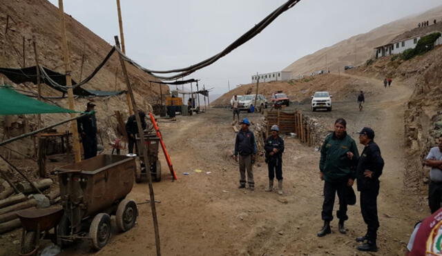 Arequipa: Nuevo huaico retrasa labores de rescate de mineros atrapados en socavón | VIDEO