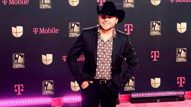 Gerardo Ortiz en la alfombra de Premios Lo Nuestro. Foto: Instagram