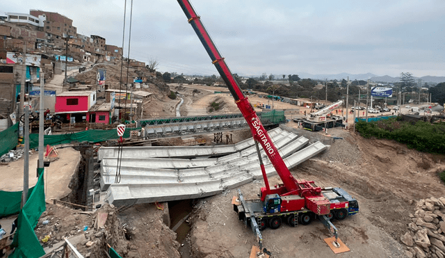 Puente en construcción colapsó en Lurín. Dejó 2 obreros heridos. Foto: La República