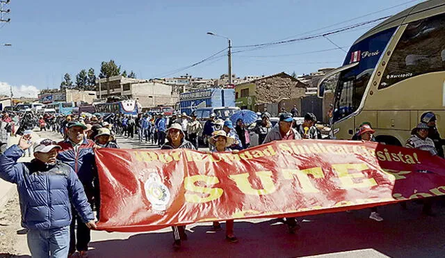 Maestros en Cusco siguen en pie de lucha y protestas podrían prenderse en el país