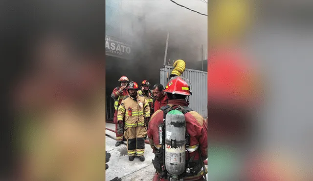 Miraflores: Incendio en edificio en construcción cerca a la av. Larco [VIDEO]