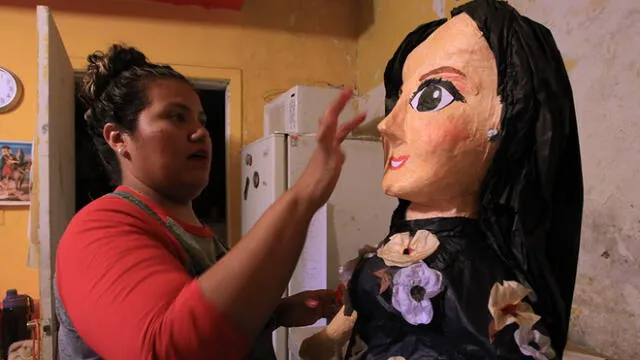 Venden piñata de Sara Sosa, polémica hija de José José