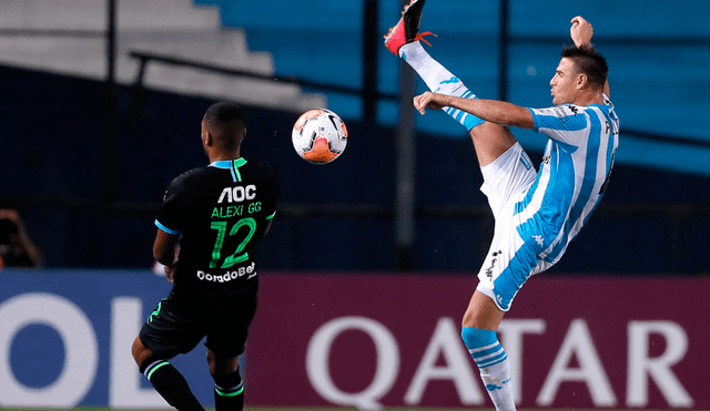 Alianza Lima sigue sin levantar cabeza en la Copa Libertadores al caer 1-0 ante Racing en Avellaneda. Lo mismos problemas defensivos, aunque con un nuevo esquema cuando buscan entrenador.