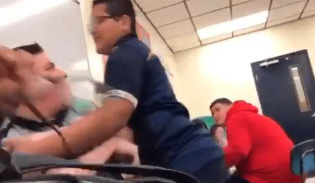 Estudiante golpea a compañero con autismo y testigo sale en su defensa [VIDEO]