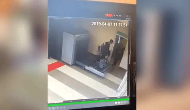 YouTube viral: sujeto atravesó escáner de aeropuerto junto a su maleta [VIDEO]