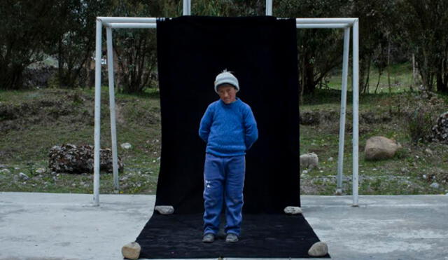 Exposición fotográfica sobre educación rural en el Perú llega a Chile