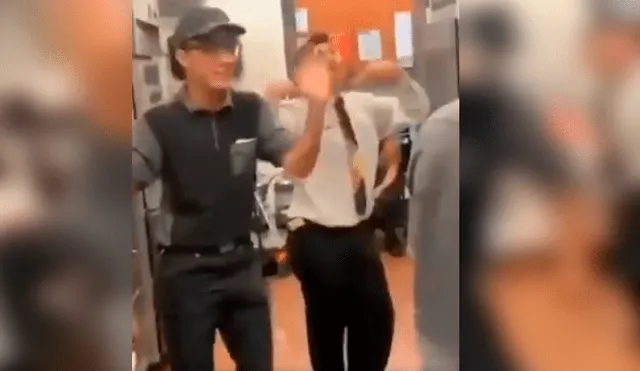 Empleados de restaurante de comida rápida causaron furor en YouTube al protagonizar divertidos pasos del hit de Rosalía