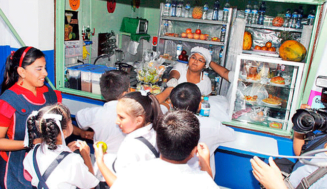 Desde este año, colegios venderán solo alimentos saludables y no golosinas 