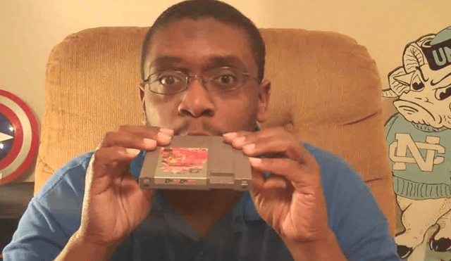 YouTube Viral: Por esta razón no debiste soplar los cartuchos de Nintendo [VIDEO]