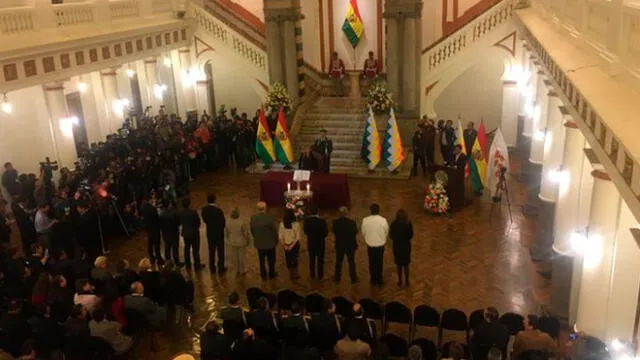 Jeanine Añez juramente a once nuevos ministros en Bolivia. Foto: AFP.