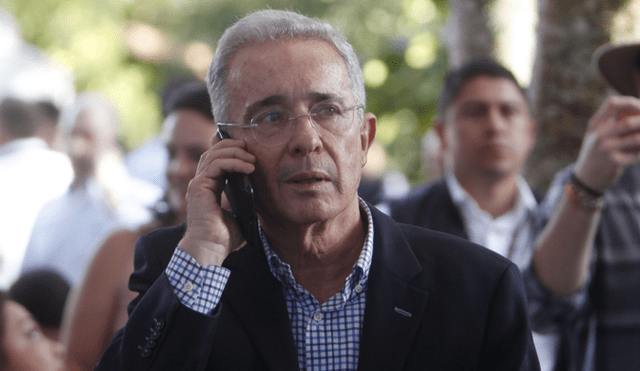 Expresidente Uribe se cayó de un caballo y se fracturó una costilla