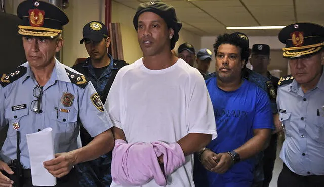 Ronaldinho cumplirá arresto domiliario en su hotel en Paraguay hasta que termine su proceso. Foto: AFP