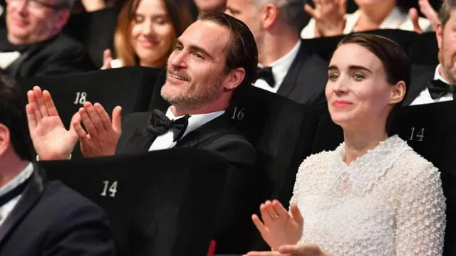 Joaquin Phoenix pasa vergüenza durante entrevista [VIDEO]