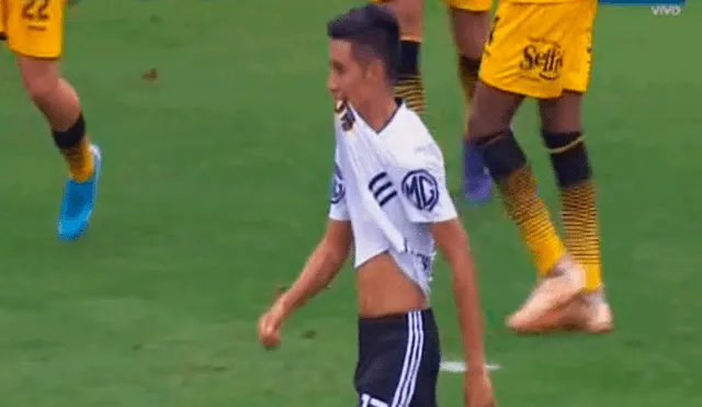 El Chorri Palacios manifestó su lamento al ver cómo su hijo falló una increíble ocasión de gol para Sporting Cristal. | Foto: Gol Perú