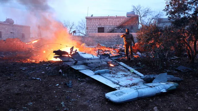 Rebeldes sirios derriban avión, matan a piloto y rusos se vengan con bombardeo