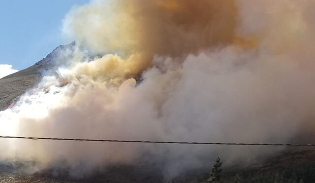 Panorama del incendia desde sectores cercanos. Foto: Comunidad de Rumira
