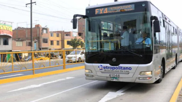 Metropolitano: tres delincuentes armados asaltaron a pasajeros dentro de bus en Chorrillos