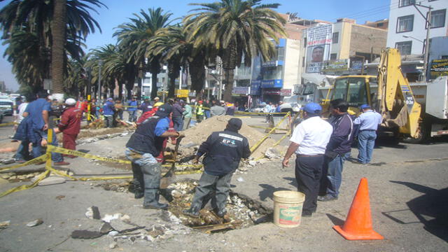 Tacna: Acumulación de basura provocó colapso de canal del río Caplina