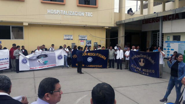 Médicos de Chiclayo reclaman al gobierno
