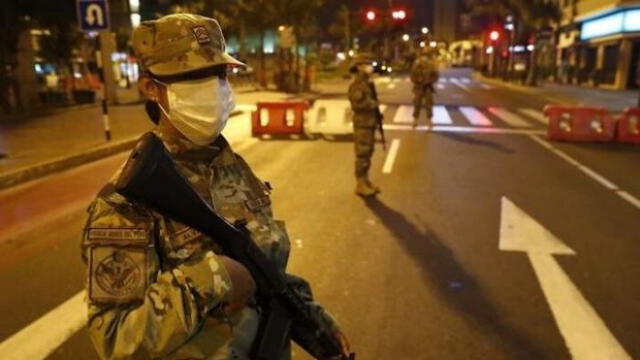 Militares y policías continuarán en las calles durante meses tras cuarentena