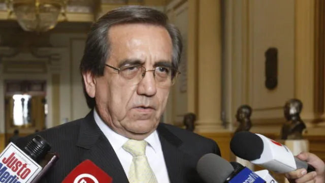 Del Castillo: Sería absurdo negar el voto de confianza al Gabinete