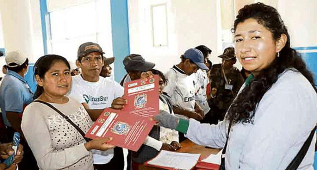 Devida niega que títulos de propiedad entregados a pobladores de Puno carezcan de legalidad