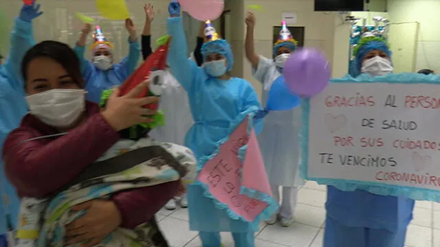Con globos y carteles el niño fue despedido del establecimiento de salud. Foto: Difusión/INSN-Breña