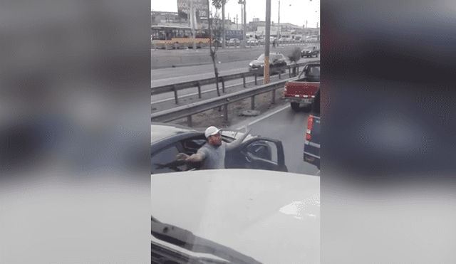 Facebook viral: peruano aprovecha congestionamiento vehicular y realiza coreografía que llama la atención de conductores