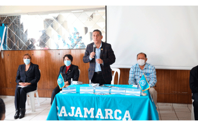 Mesías Guevara se comprometió a ejecutar el plan de acción en la zona urbana y rural. Foto: Gobierno Regional de Cajamarca