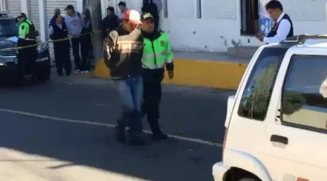 Arequipa: Capturan a delincuentes que robaban carteras en Cayma 
