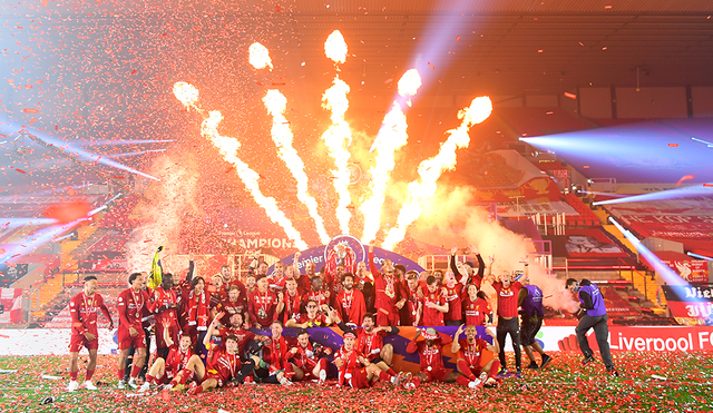 Liverpool recibió el título de la Premier League temporada 2019-20. (FOTO: AFP).