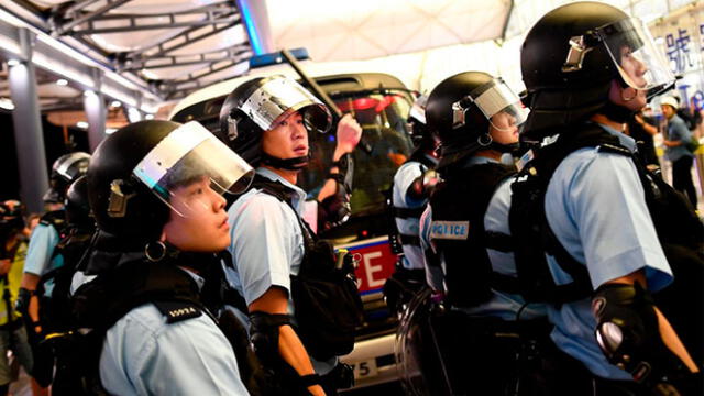 La policía de Hong Kong no ha podido contener a los violentos manifestantes. Foto: AFP.