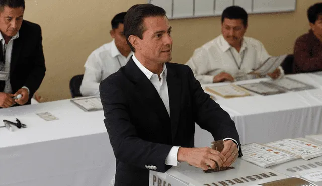 Enrique Peña Nieto emitió su voto en México y "respaldará" a quien sea electo 