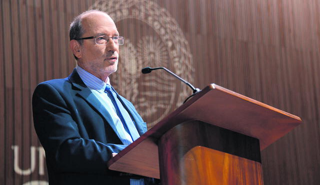 Presentación. Henning Jensen es también rector de la Universidad de Costa Rica.