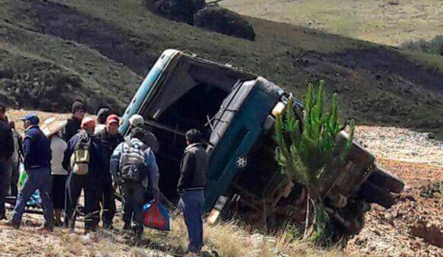 La Libertad: Bus cae a abismo y 16 pasajeros salvaron de morir
