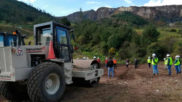 Construcción de carretera Bambamarca-Marañón