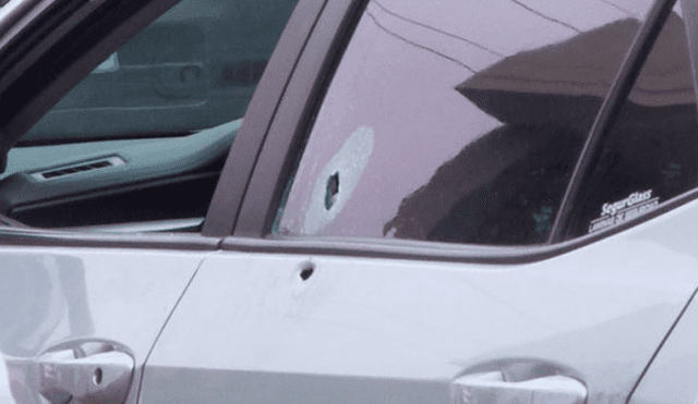 Callao: desconocidos disparan contra auto en el que iban dos sujetos