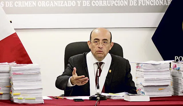 Se acaba. Juez Víctor Zúñiga se alista a escuchar los alegatos finales del fiscal y de la defensa.