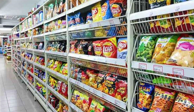 Alimentos procesados deberán llevar etiquetado octogonal en supermercados a partir de junio