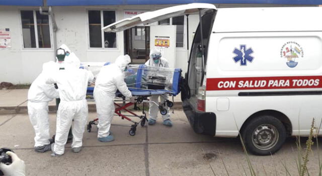 LAMENTABLE. Médicos, enfermeras, obstetras, técnicos, administrativos y otros servidores del Hospital Regional del Cusco se conagiaron por negligencia.