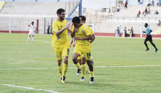 Comerciantes se impuso 2-1 contra Ayacucho FC