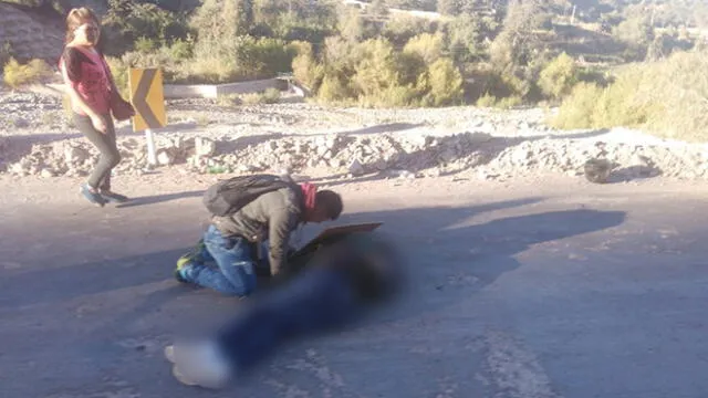 Moquegua: Tráiler boliviano arrastra a motociclista y víctima muere