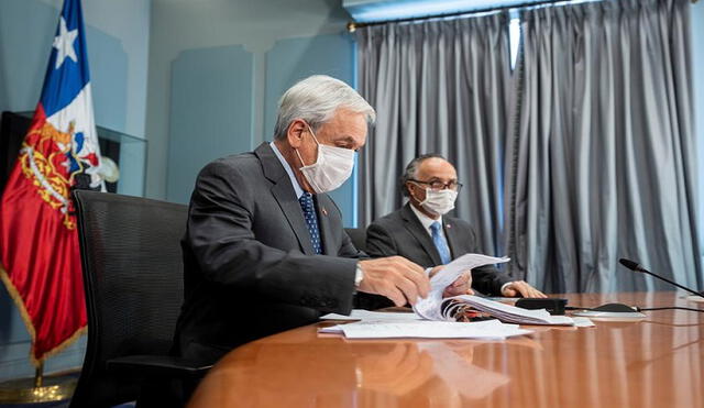 Sebastián Piñera rechazó nuevamente declarar confinamiento total porque "no es sostenible". Foto: Presidencia de Chile (EFE)