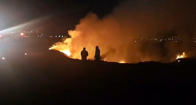 Incendio ocurrió la tarde y noche de ayer en Alto Selva Alegre (Foto: El vecino)