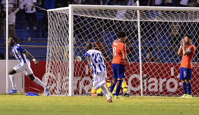 En Chile calificaron de "equipo mediocre" a la selección de Honduras, que venció a la Roja en un partido amistoso. | Foto: AFP