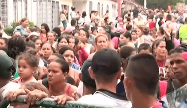 Entrega de bonos alimenticios a venezolanos en Colombia terminó en caos [VIDEO]