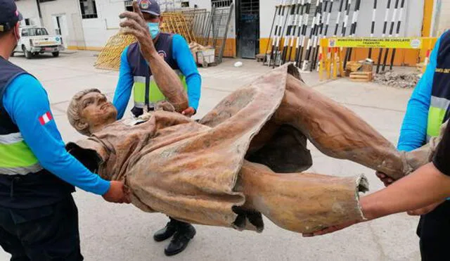 Estatua dañada fue llevada a la base de Serenazgo de la MPCh. Foto: La República