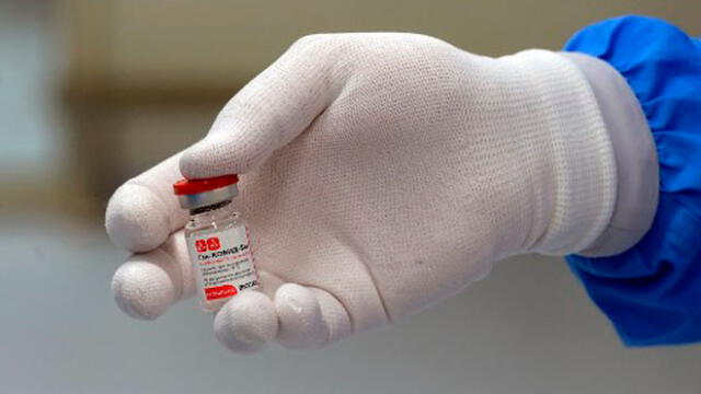 Foto tomada el 4 de diciembre de 2020, la producción de la vacuna rusa Gam-COVID-Vac registrada con el nombre comercial Sputnik V. Foto: AFP
