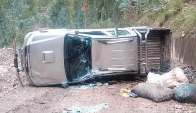 Áncash: menor muere y 12 resultan heridos en vuelco de camioneta